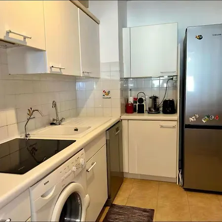 E2c2 - 3pieces Vue Avec Piscine & Parking *
