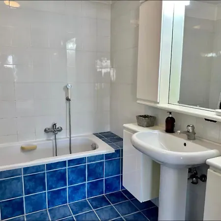 E2C2 - 3Pieces Vue Mer Avec Piscine & Parking *